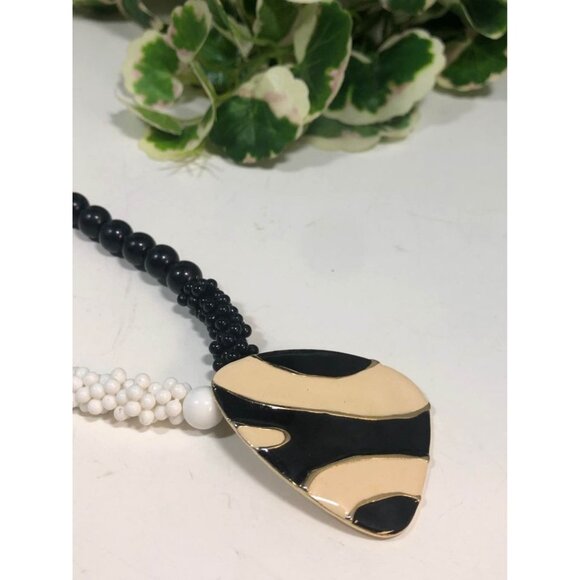 Vintage Black White Beaded Necklace Abstract Enamel Pendant Statement Jewelry - Picture 4 of 7